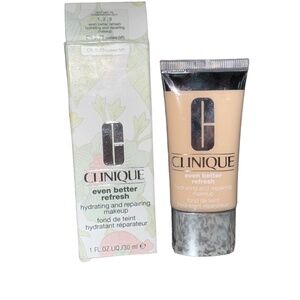 Clinique Even Better Refresh Hydrating and Repairing Makeup (Custard)
